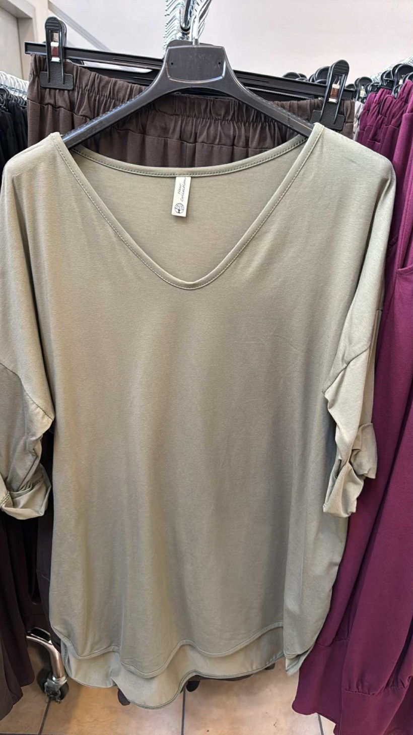 Italia nr V - Tunika jednokolorowa w serek, rękaw 3/4 - 21152 - khaki