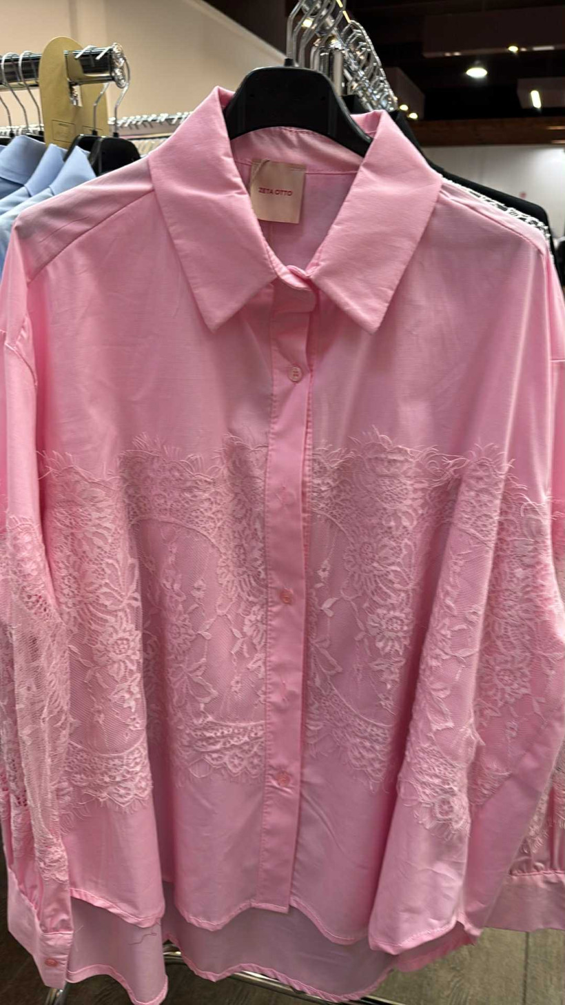 Italia nr.7 - Koszula jednokolorowa z naszytą koronką - 15750 - róż 