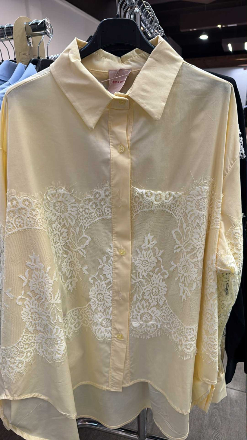 Italia nr.7 - Koszula jednokolorowa z naszytą koronką - 15750 - żółta