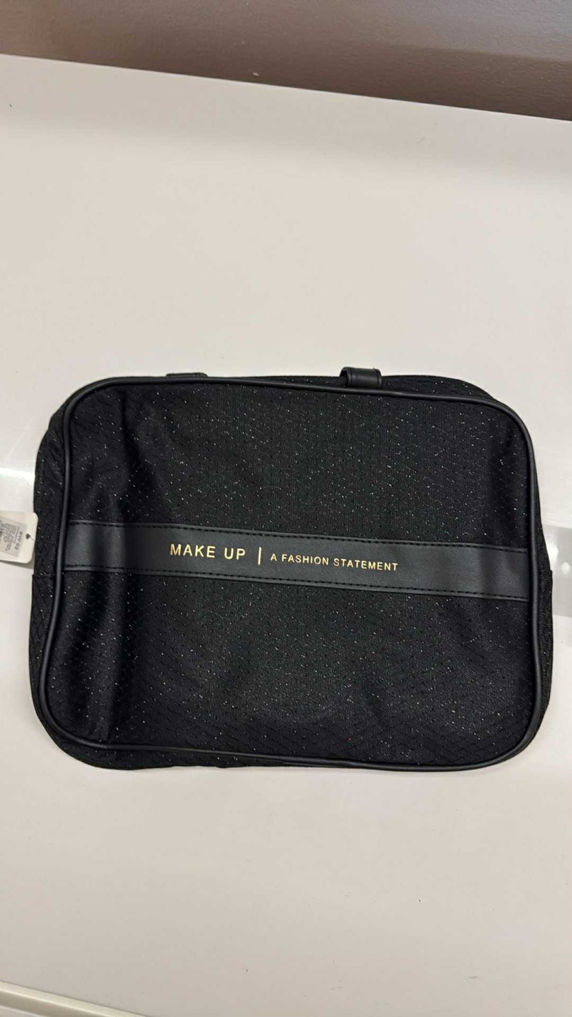 Italia nr.7 - Kosmetyczka - 02 - czarna