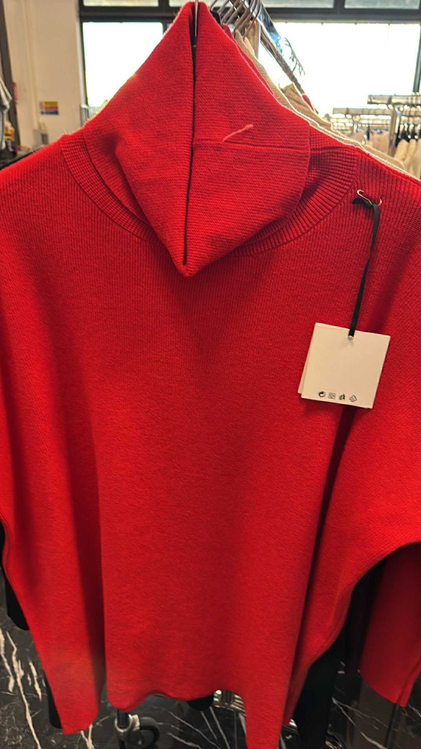 Italia nr.7 - Golf jednokolorowy prążek - 9073 - czerwony