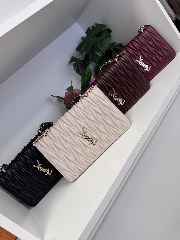 Torebka pikowana na łańcuszku 14123