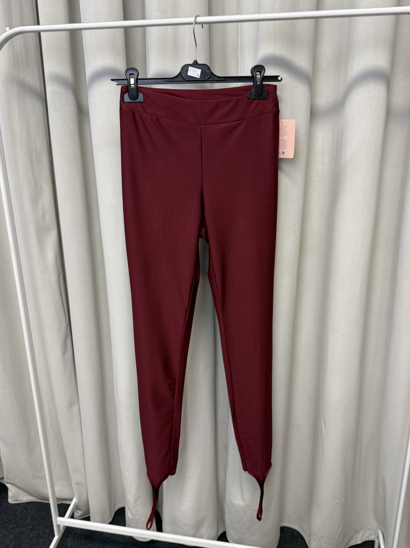 Leginsy bordo z wysokim stanem 