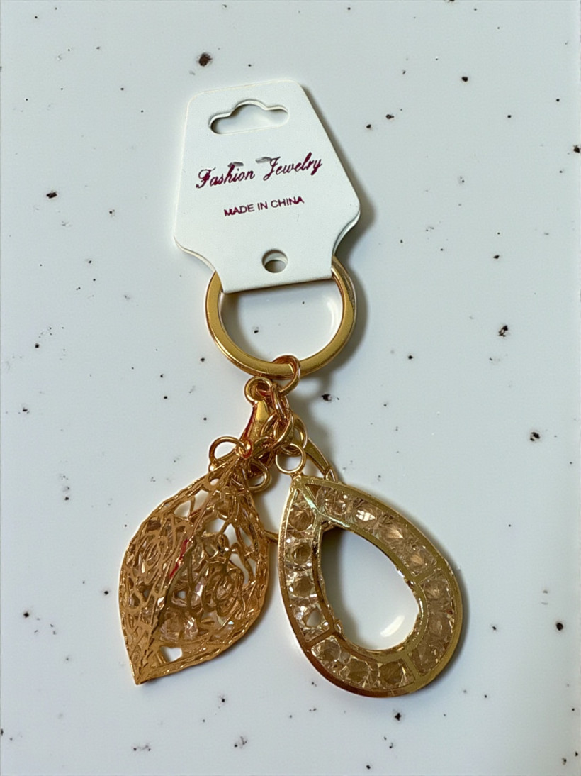 BRELOCZEK  DIAMENCIKOWA ŁEZKA Z KWIATEM