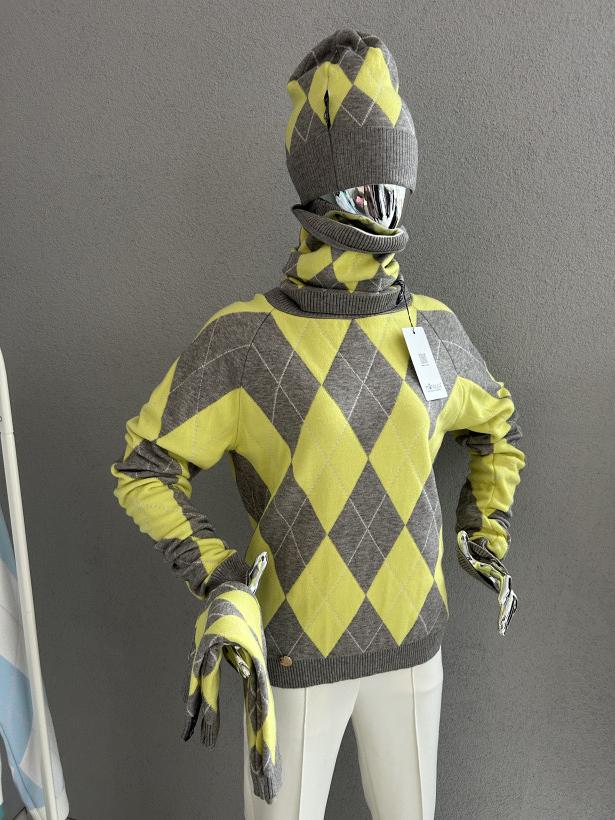 Komplet romby czapka, komin i ocieplacze