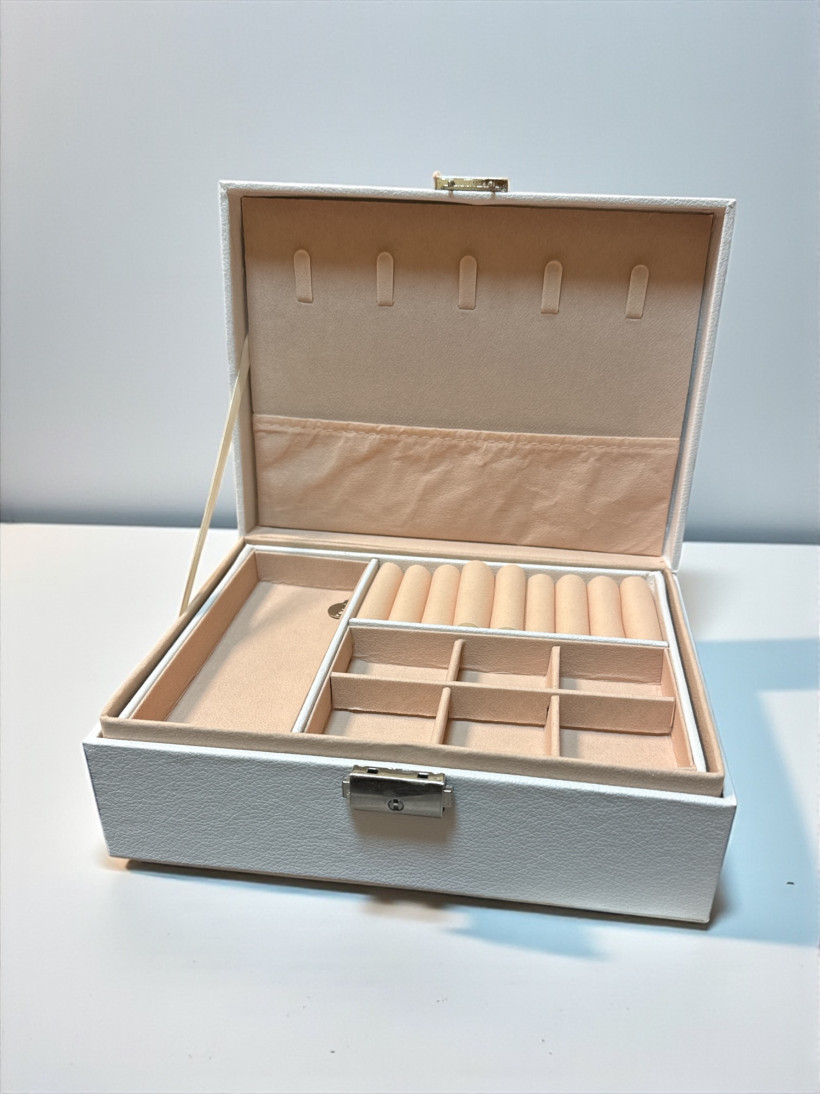 DUŻA SZKATUŁKA NA BIŻUTERIĘ BIAŁA