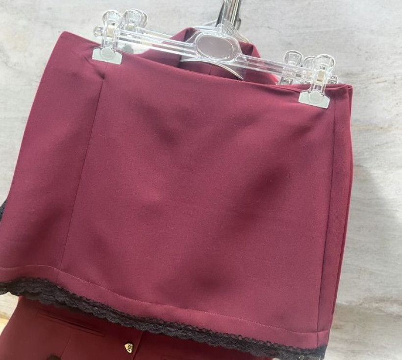 SPÓDNICZKA BORDO LADY DRAMA