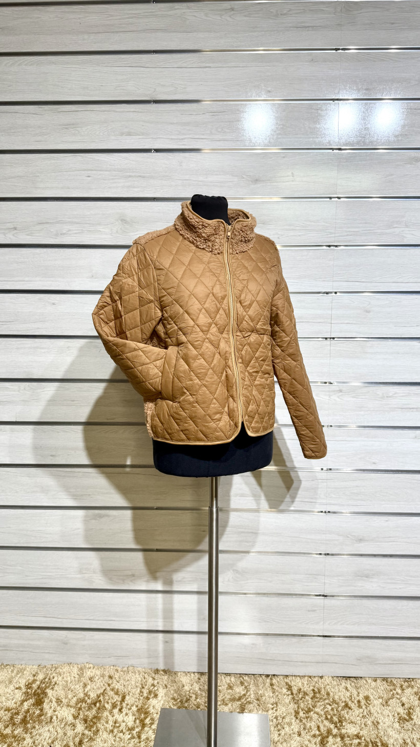 CASACO C/  PELO GOLA E COSTAS