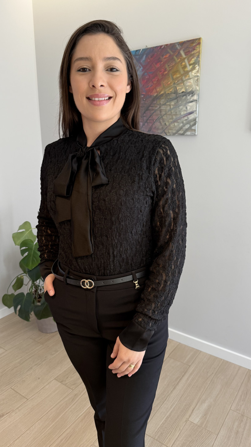 BODY EM RENDA LAÇO NA GOLA