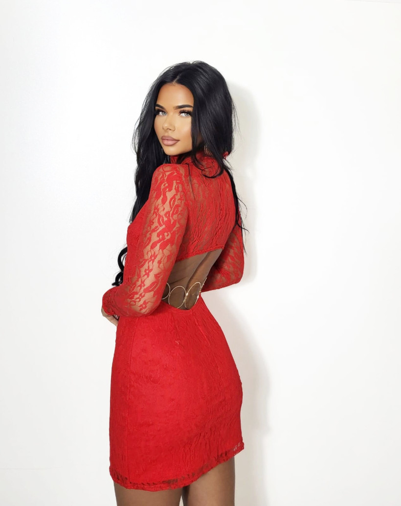 Sukienka koronkowa, odkryte plecy czerwona 