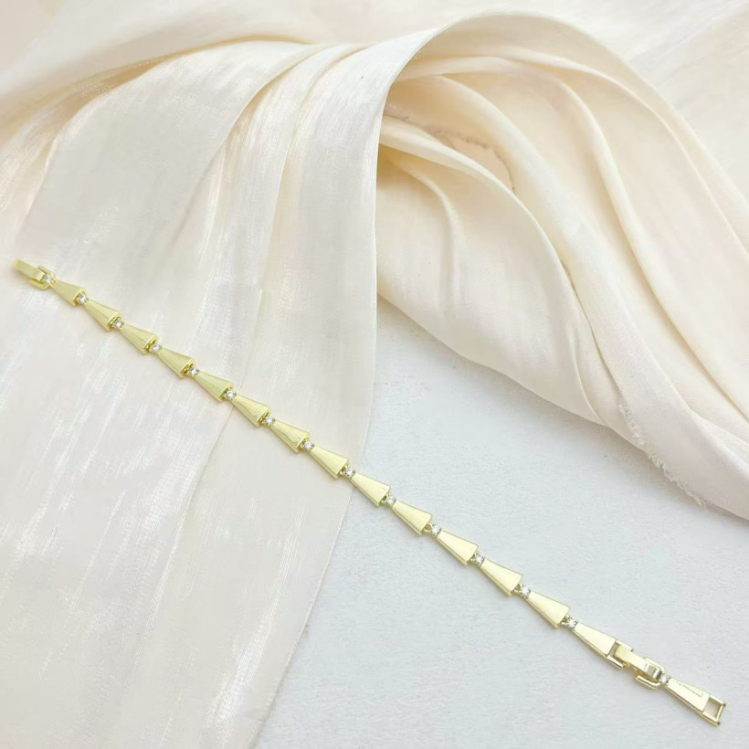 bransoletka z trójkącików 