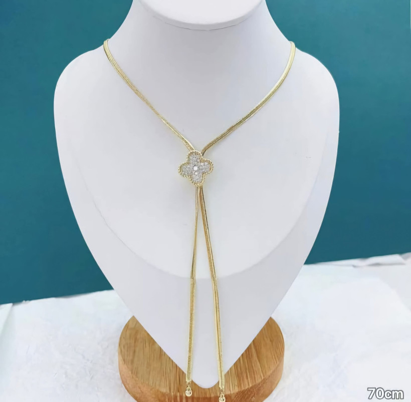 naszyjnik zaciągany z lilijką 