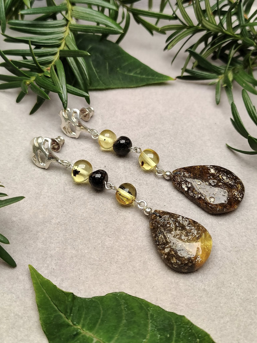 Długie kolczyki z naturalnego bursztynu bałtyckiego, srebro 925 – krople i kulki, rękodzieło z Polski