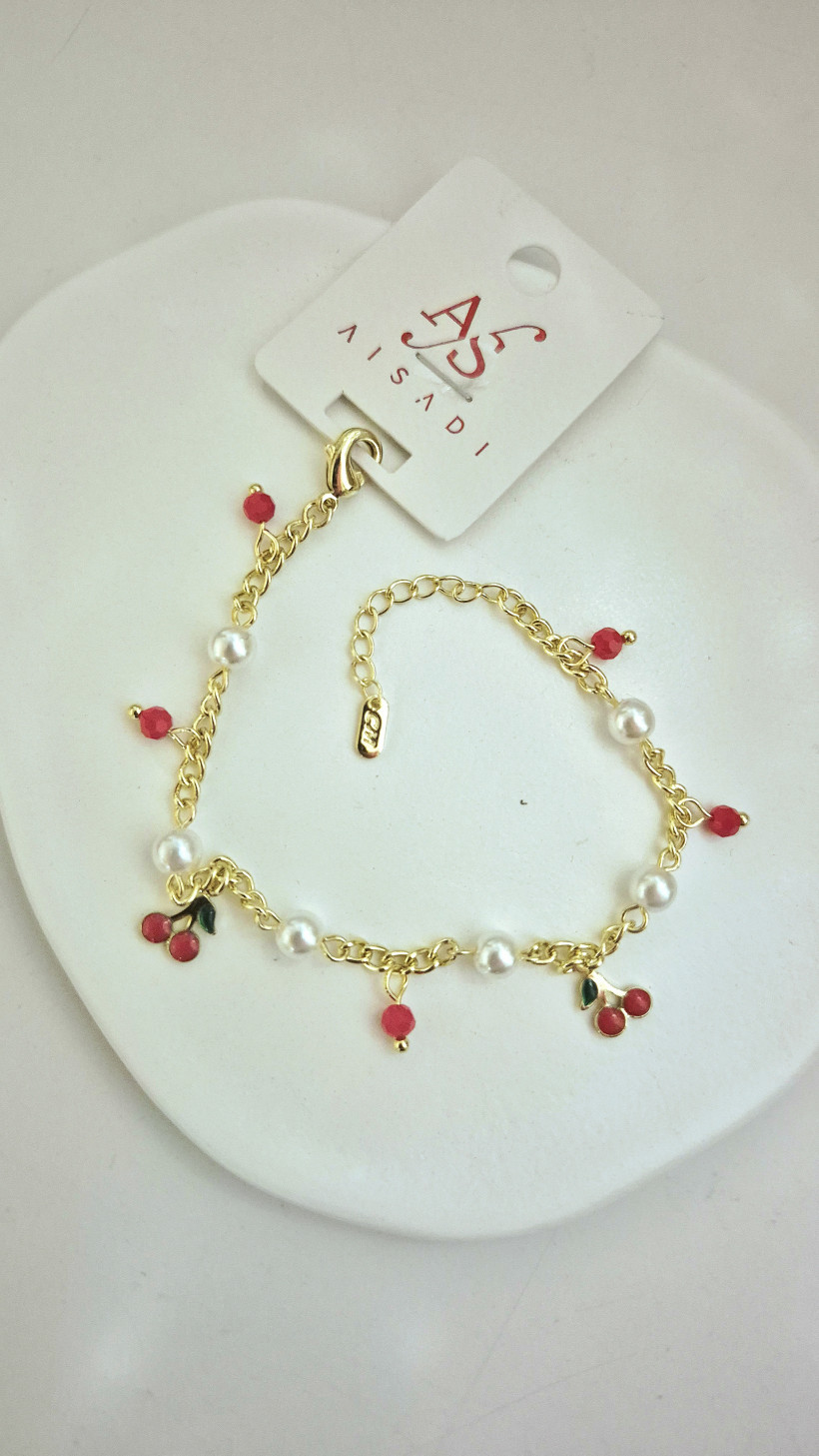 Bransoletka z wisienkami i perełkami