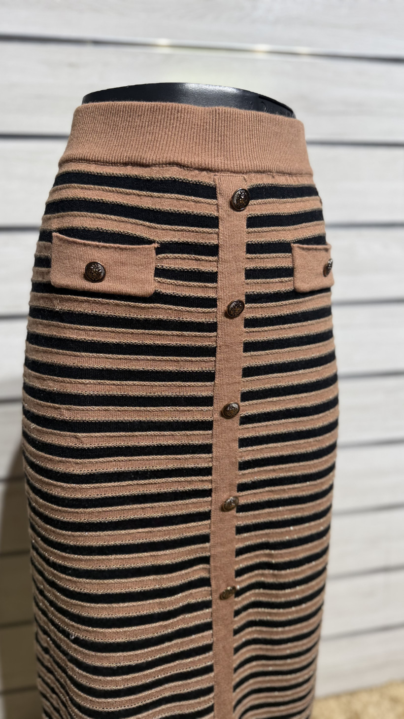 SAIA MALHA RISCAS DOURADAS