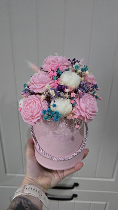 Box piwonie mix gipsówka flowerbox