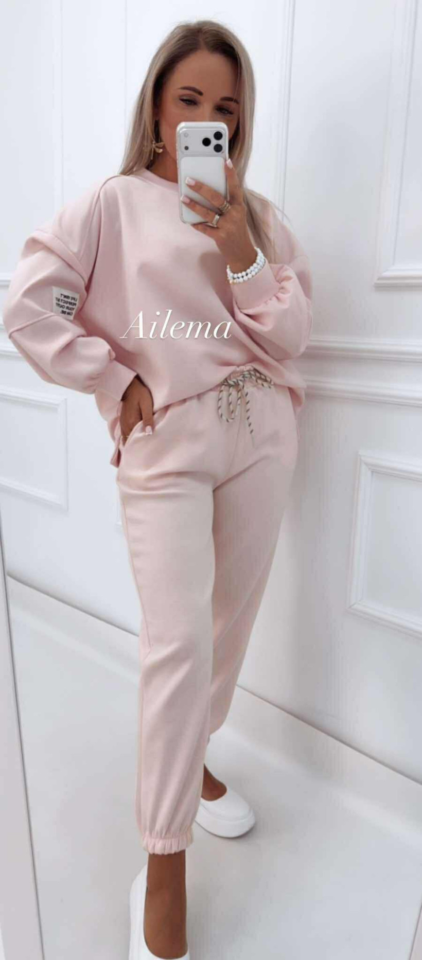 Komplet masełko 628 bluza z naszywką i spodnie ze ściągaczem 