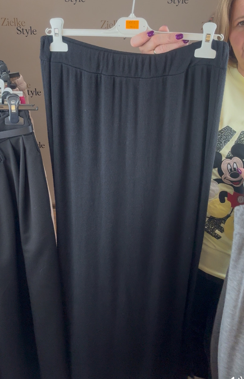 Spódnica dzianinowa - 23250 - czarna