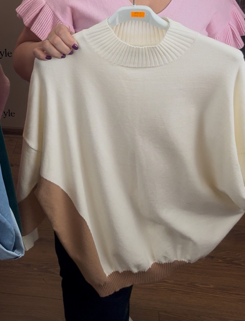 Półgolf jednokolorowy z wstawką - 13959