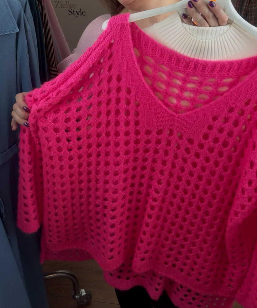 Sweter dziurowany w szpic jednokolorowy - 13960