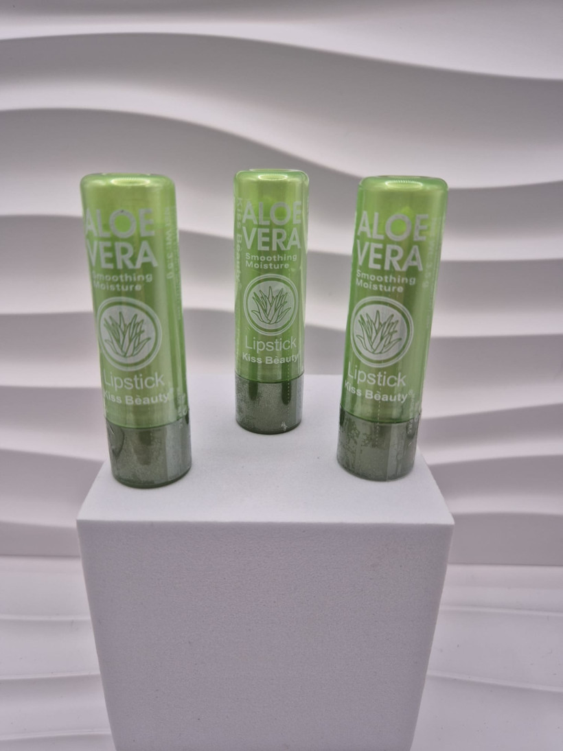Pomadka do ust z aloesem KISS BEAUTY