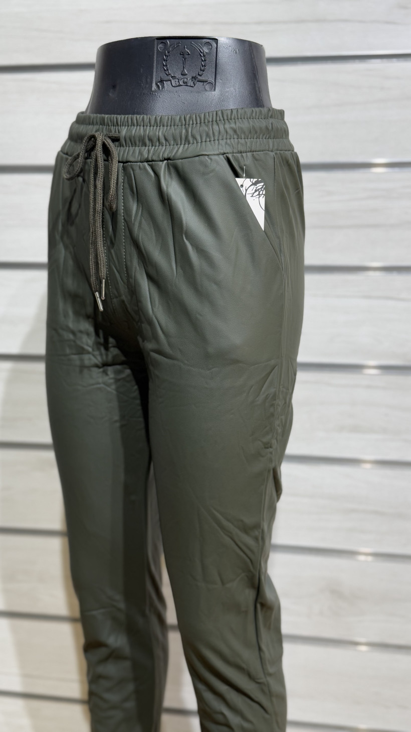 CALÇA SLIM CARDADA EM ECOLEPE