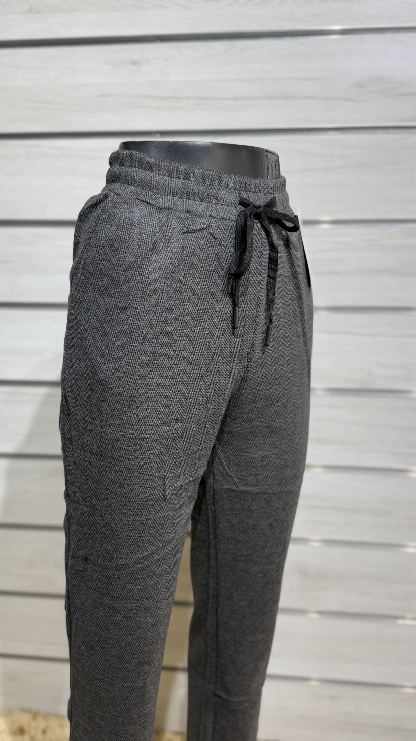 CALÇA PADRÃO ESPINHADA COM CARDA