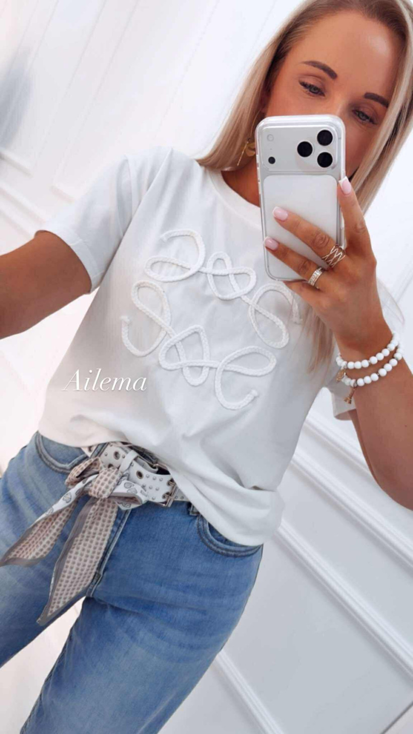 Bluzka z krótkim rękawem K388 haft na dekolcie