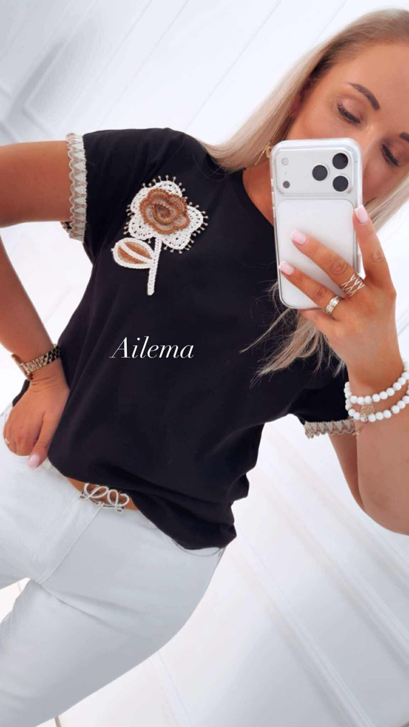 Bluzka z krótkim rękawem okrągły dekolt AX82517 wyszywany kwiat