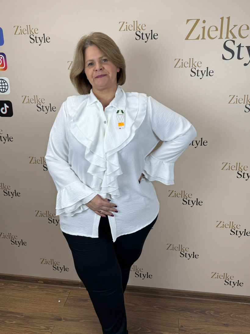 Koszula jednokolorowa z żabotowym przodem i rękawem  - 13999 / 1399 - biała