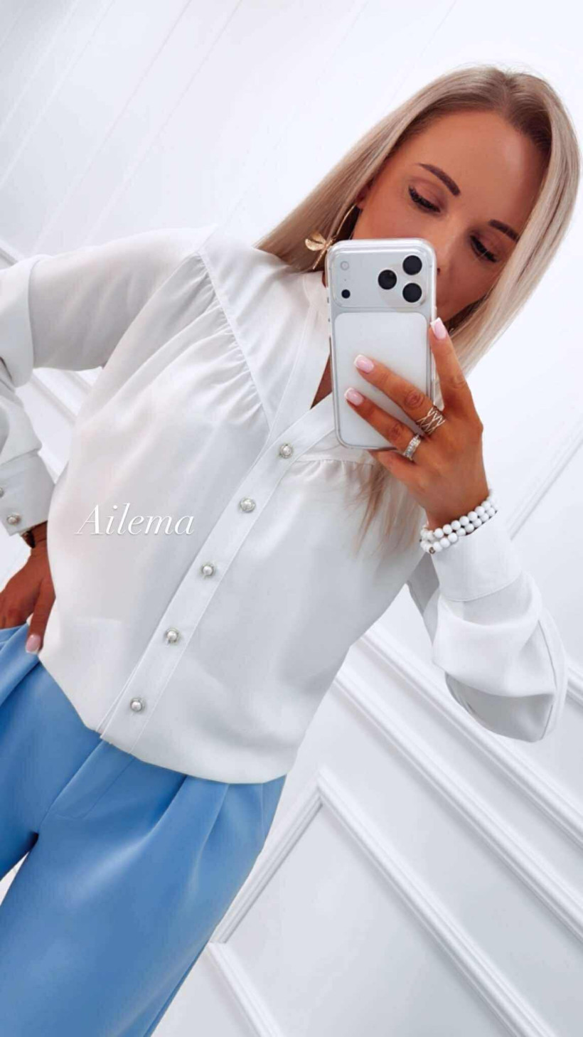 Elegancka koszula Borowiecki B3117 zapinana na perełkowe guziki 