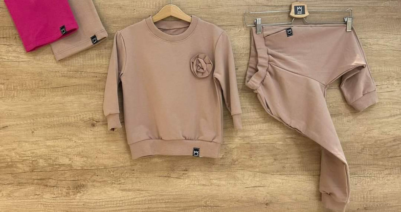 DRES Z RÓŻĄ BEŻ MIMI