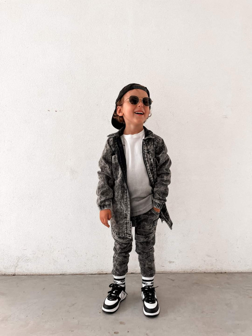 KOSZULA DZIANINA DEKATYZOWANA JEANS BLACK NUNU (WYPADA ZANIŻONA! - ZAMAWIAMY ROZMIAR WIĘKSZY)