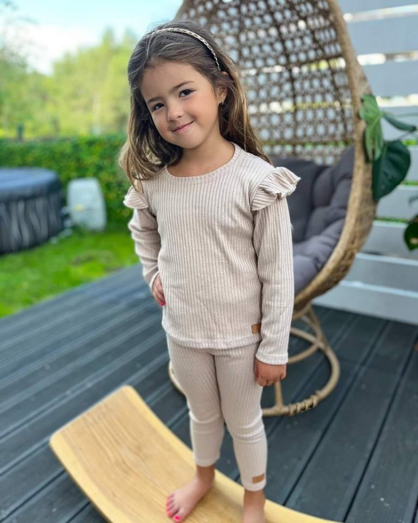 BLUZKA  SWETEREK BEŻ  ZUZI