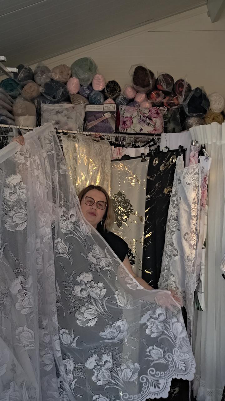 Firanka kwiaty na siateczka 300x180