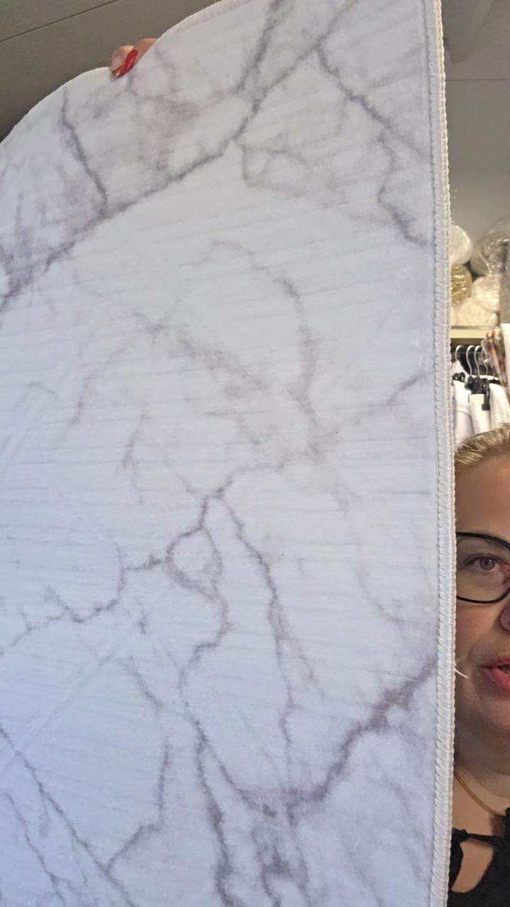 Dywanik 60x80cm z szarym print3