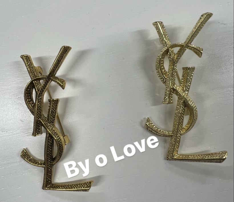 Broszka na wzór ysl