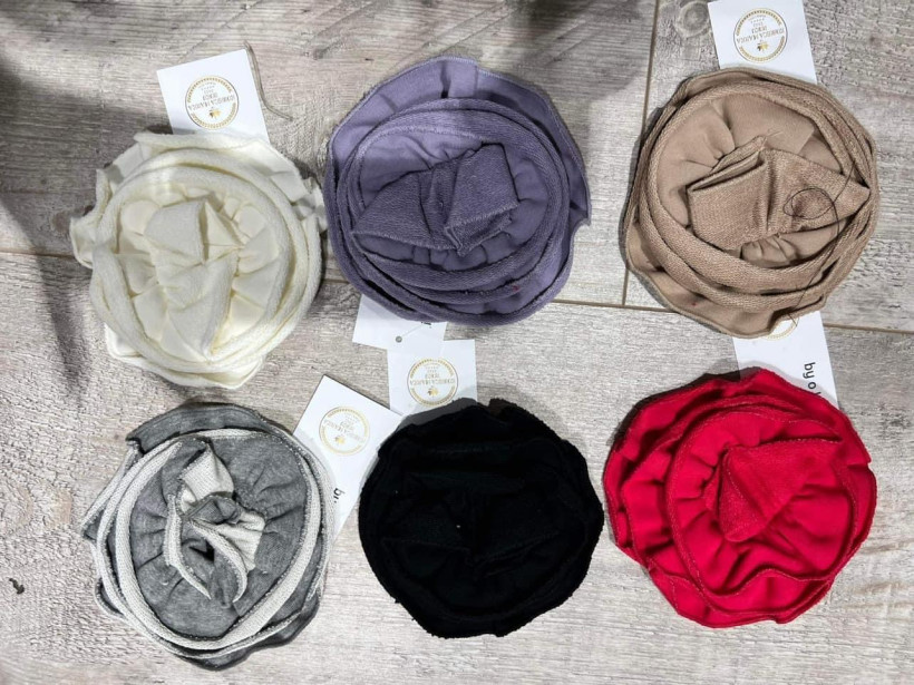 By o la la..! bawełniana broszka róża