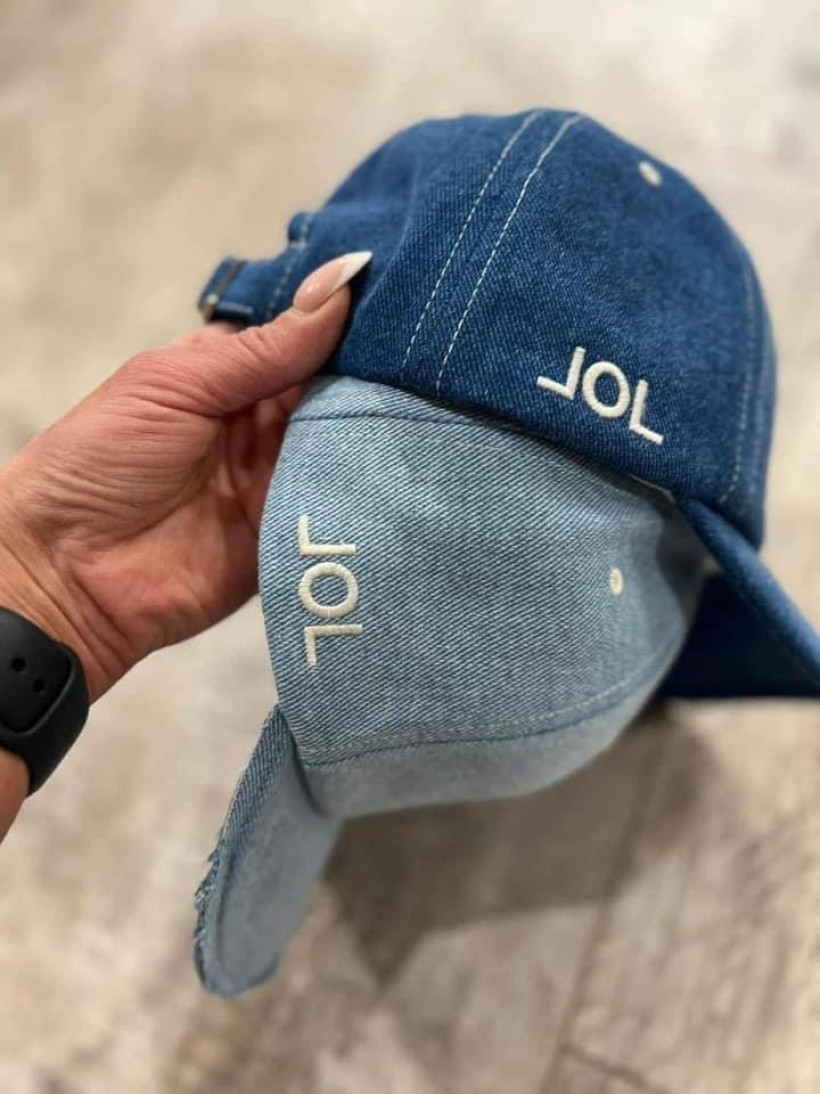 By o la la..! czapka z daszkiem