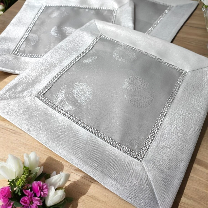 Serwetka srebrna Jajka z cyrkonią 30x30cm NL-1501 WN