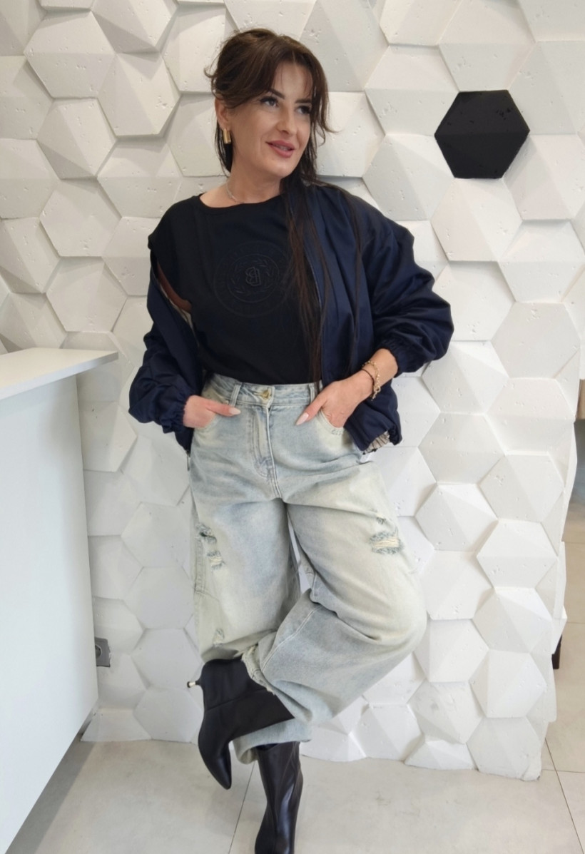 123129095-2.webp