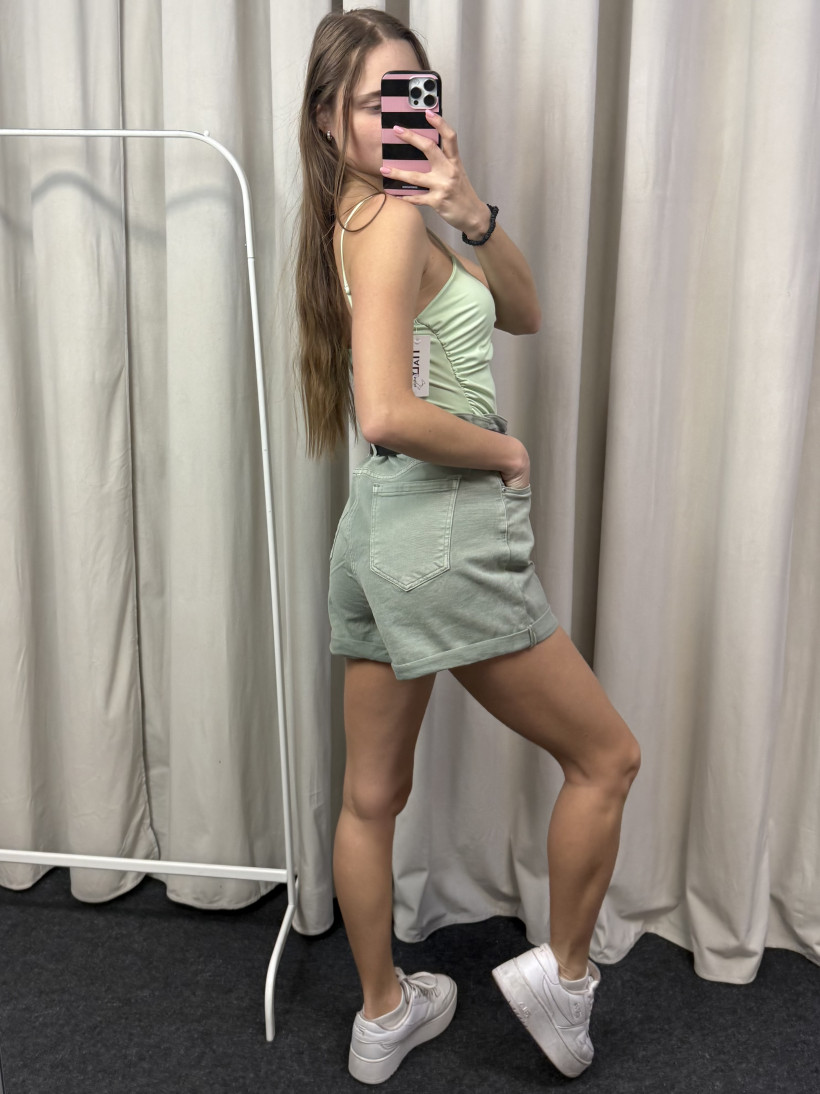 123832667-1.webp
