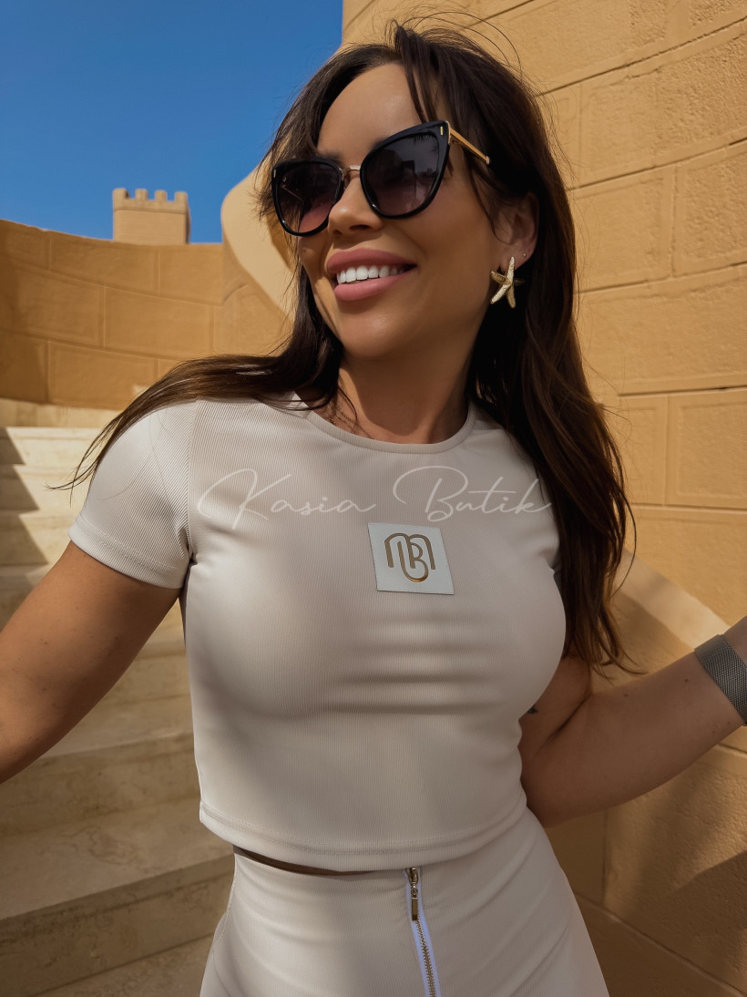 123849378-2.webp