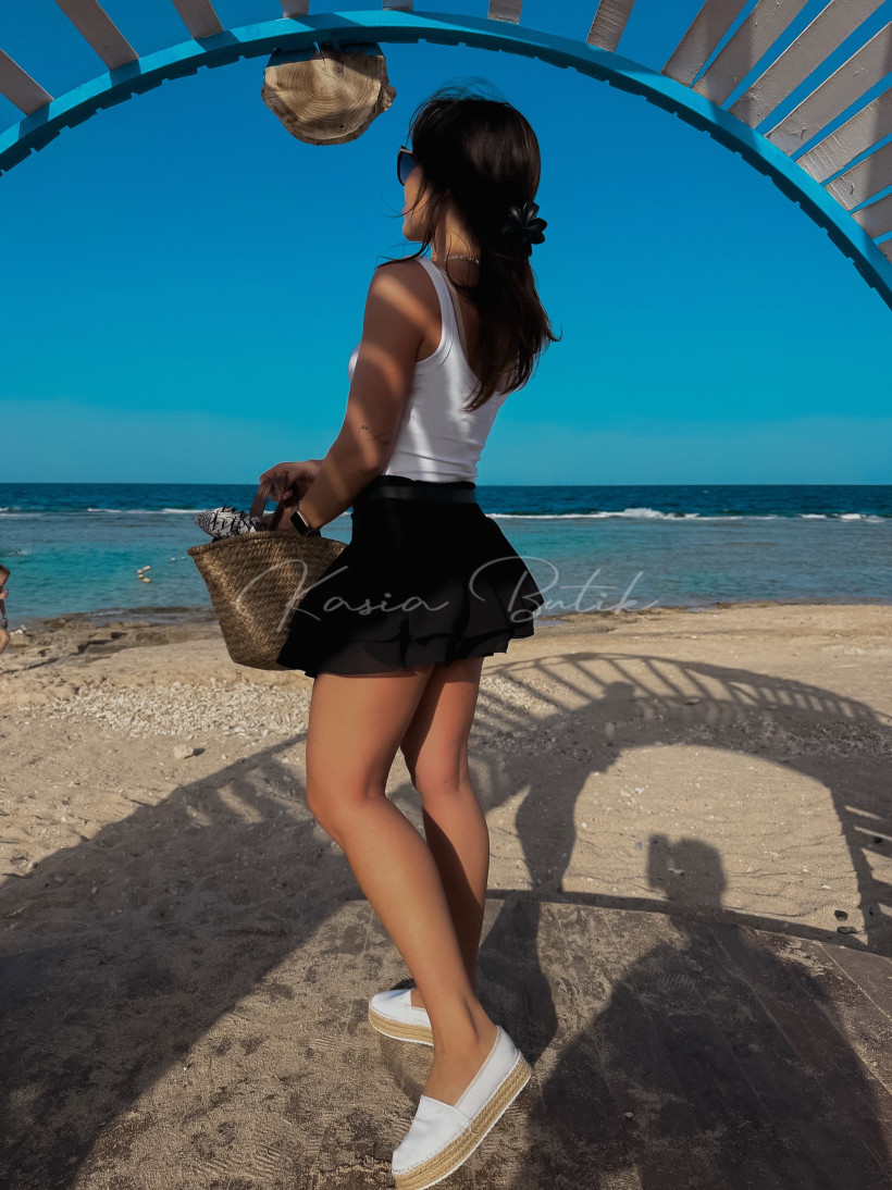 123866025-2.webp
