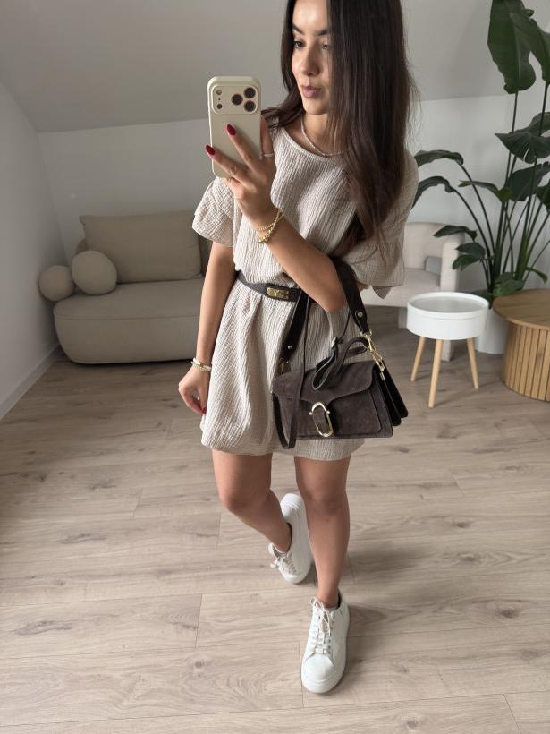 123879442-2.webp