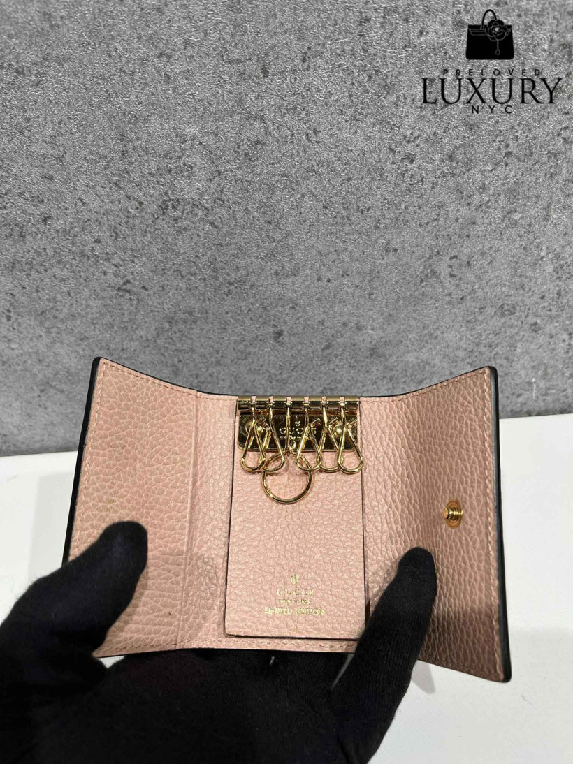 123890745-2.webp