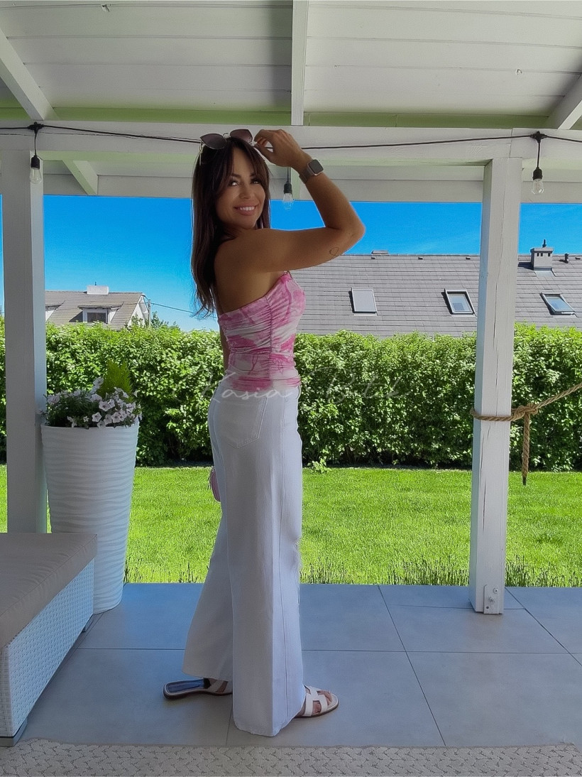 124033785-1.webp