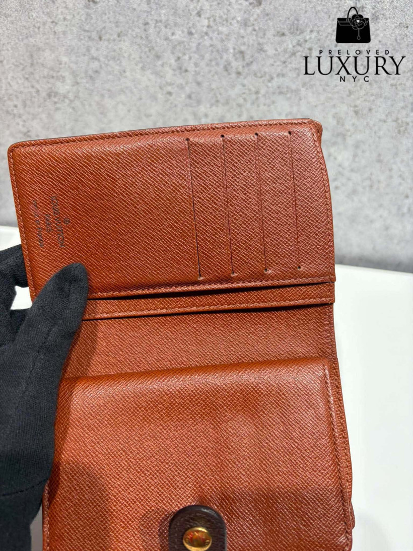 124114099-3.webp