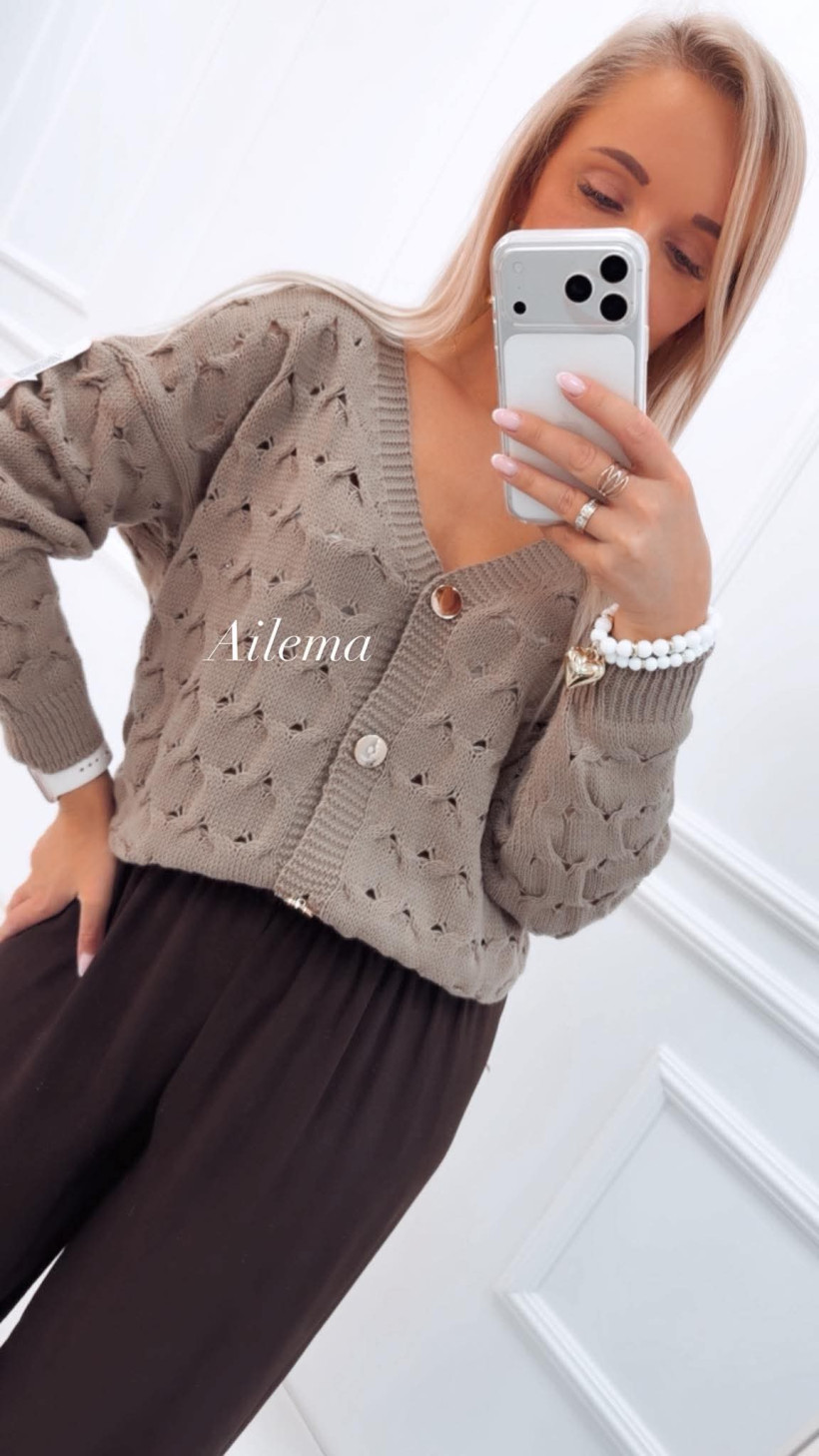 124139865-5.webp
