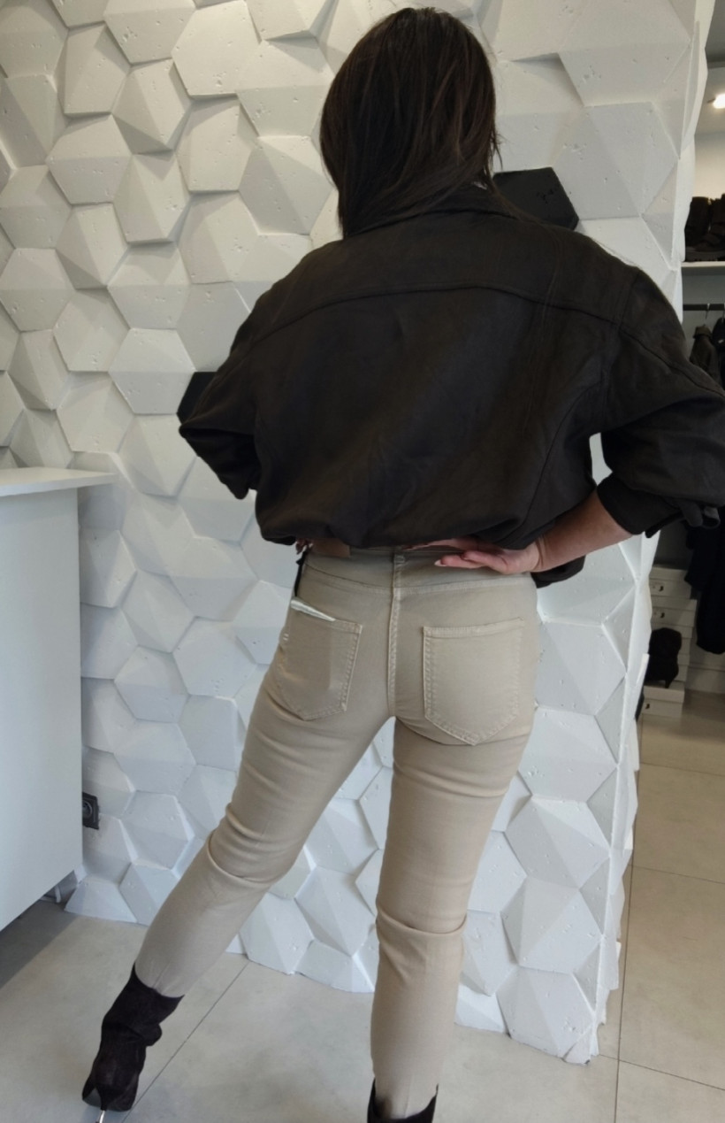 124157015-3.webp
